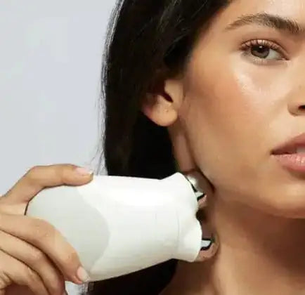 Révélez Votre Èclat : L'Accessoire Essentiel pour un Teint Radieux et Naturel , Osez l'Innovation : Le secret d'une Peau Rayonnante en Un Clin d'Oeil